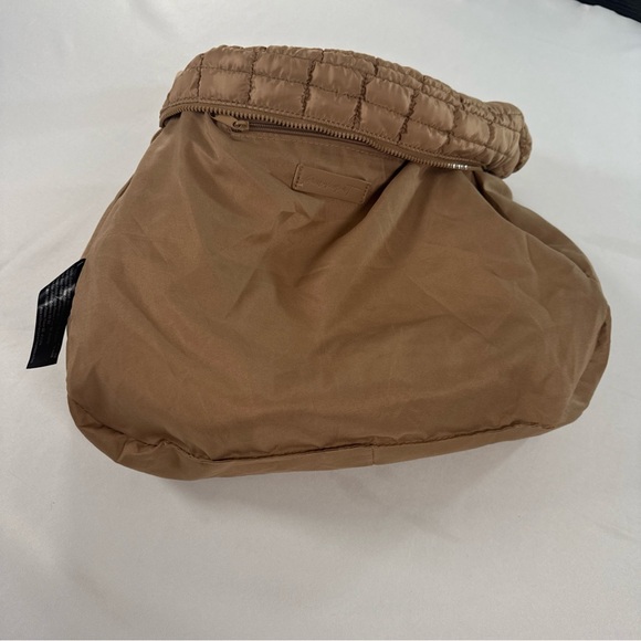 Free People FP Movement Quilted Carry All Tote Beige Overnight Bag Gym Large EUC - Picture 10 of 11